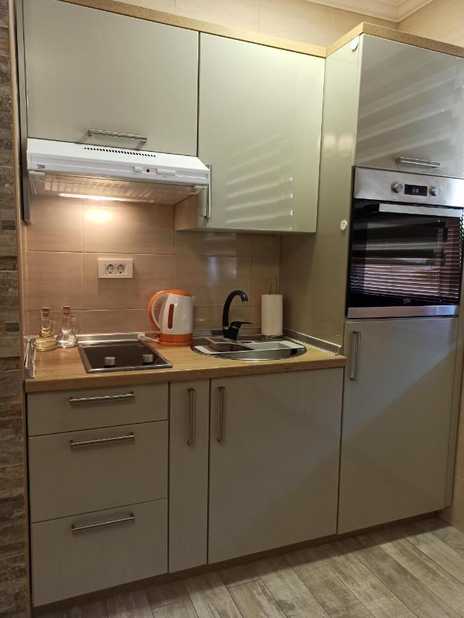 Studio Apartments Una โคเรนนิซา ภายนอก รูปภาพ